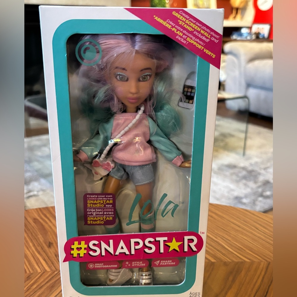👛(ANY 2/$30) LOLA SNAPSTAR Doll New In Original Packaging - Picture 3 of 4